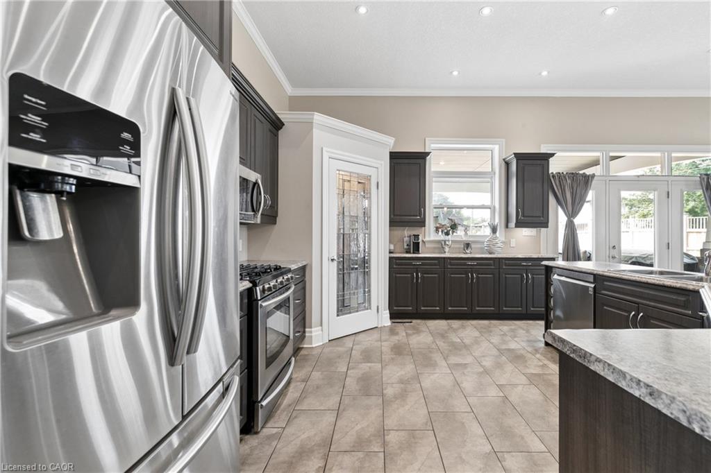 9 Baird Street Property Photo 12