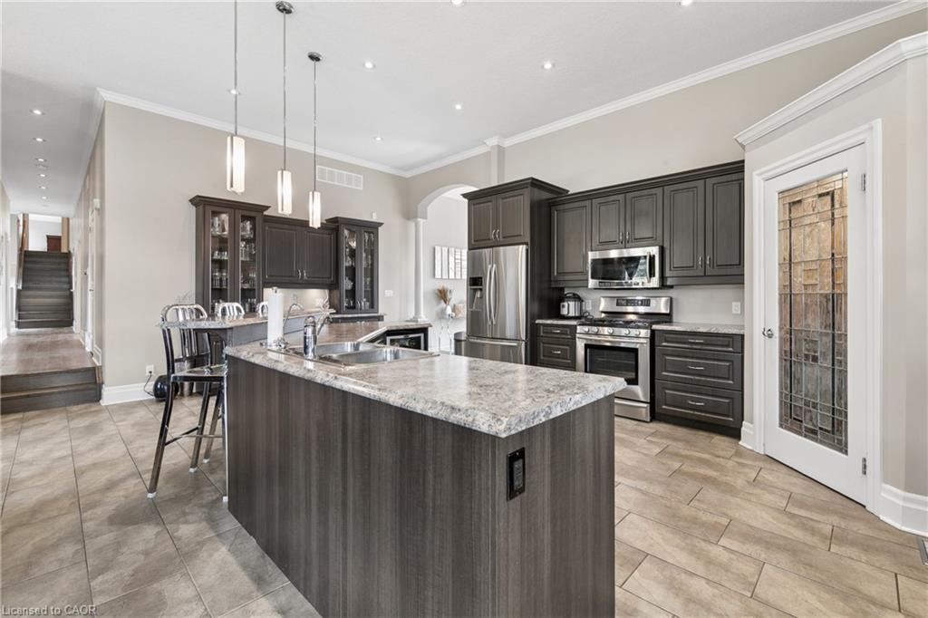 9 Baird Street Property Photo 16