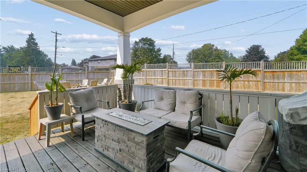 9 Baird Street Property Photo 23