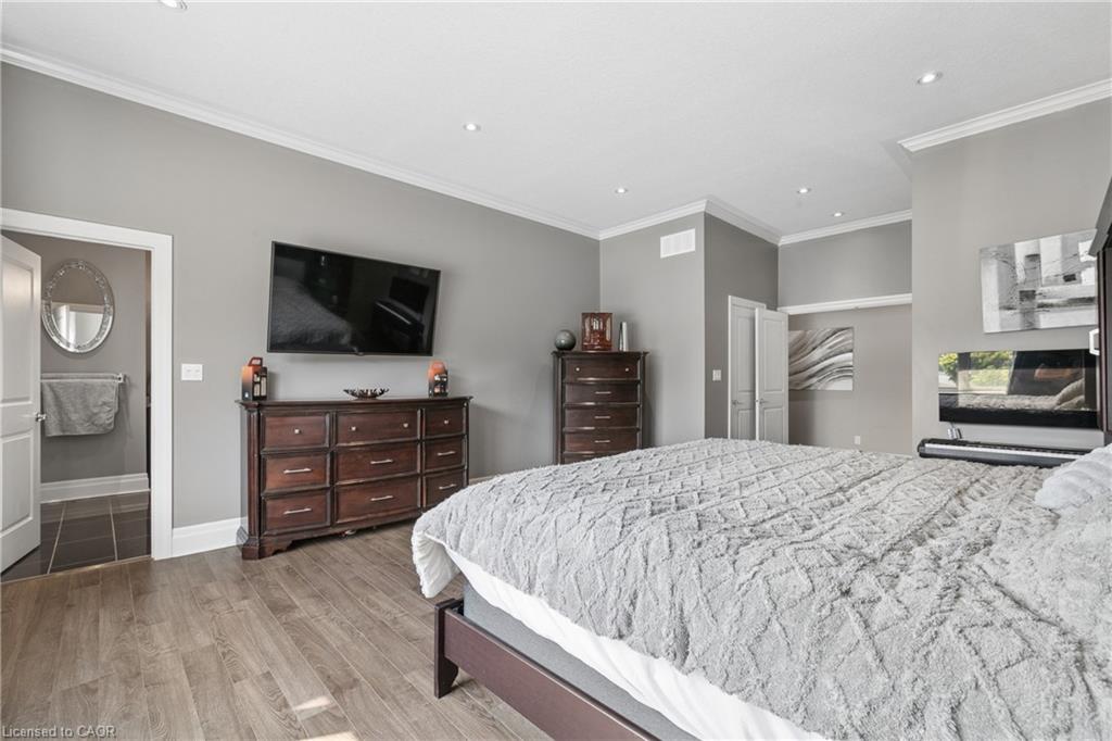 9 Baird Street Property Photo 28