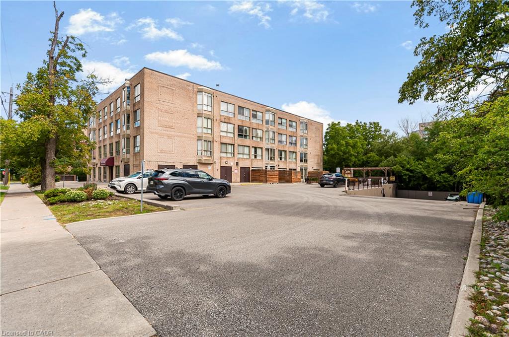 106-249 Major Mackenzie Drive E Property Photo 22