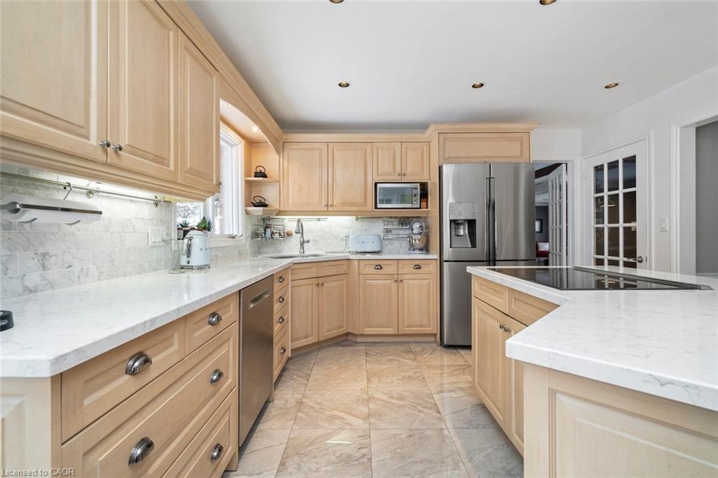 18 Stonegate Drive Property Photo 13
