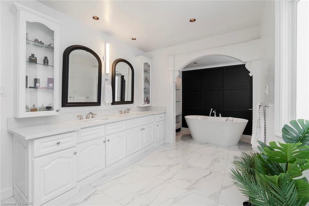 18 Stonegate Drive Property Photo 33