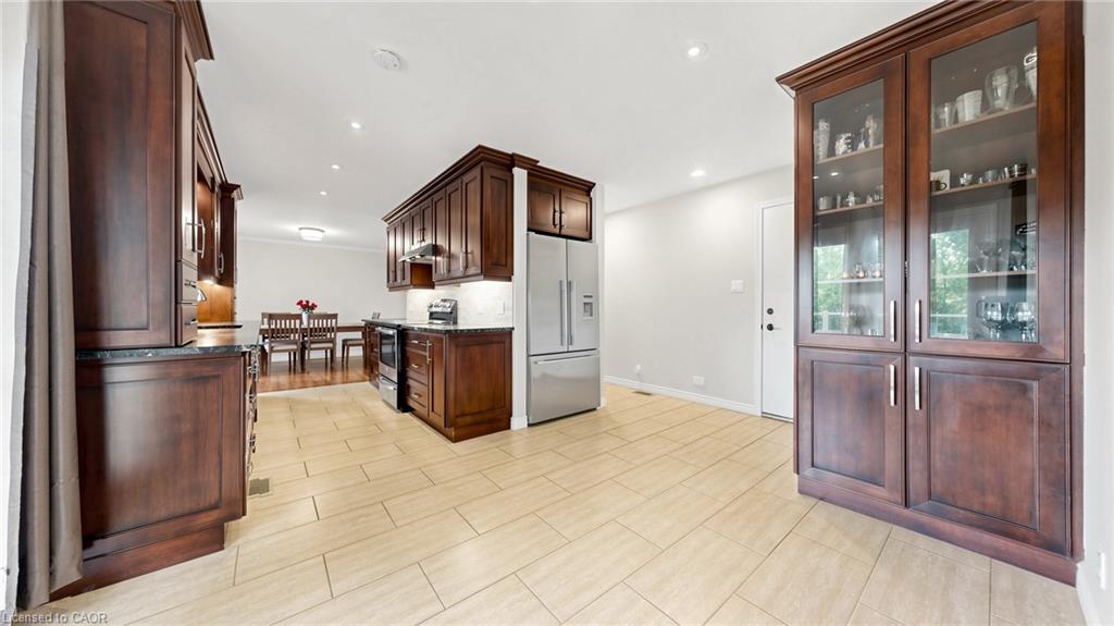 438 Lexington Road Property Photo 16