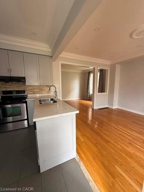 27 Village Lake Crescent Property Photo 7