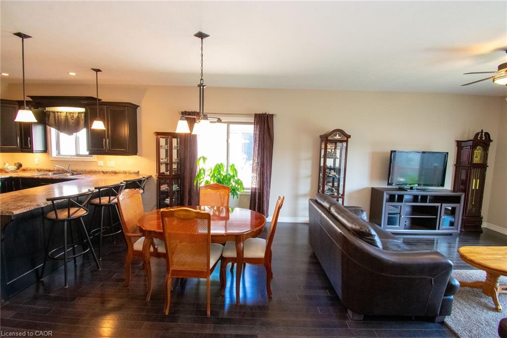 14 Lafayette Street E Property Photo 15