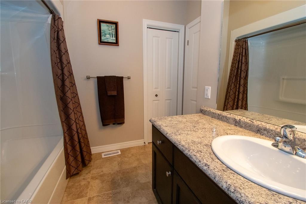 14 Lafayette Street E Property Photo 24