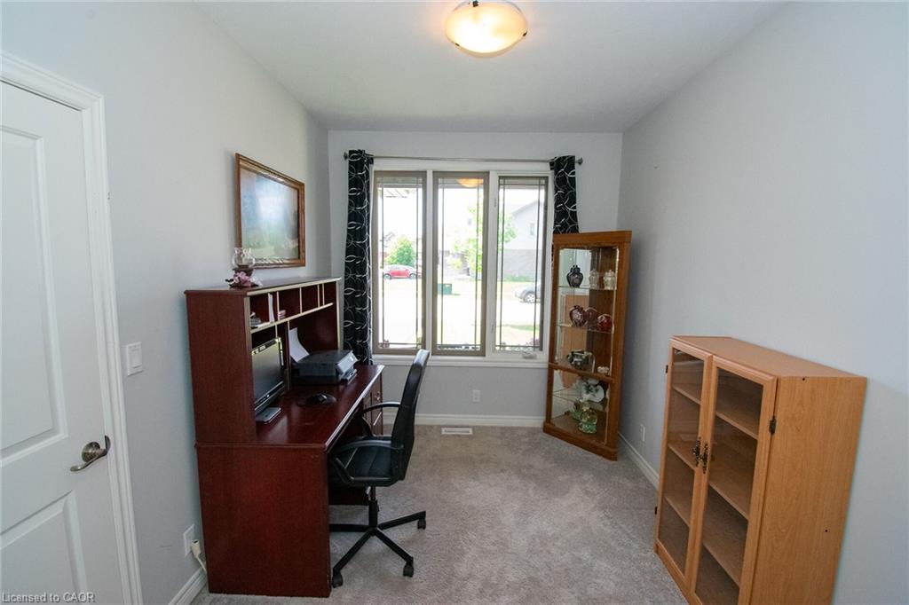 14 Lafayette Street E Property Photo 25