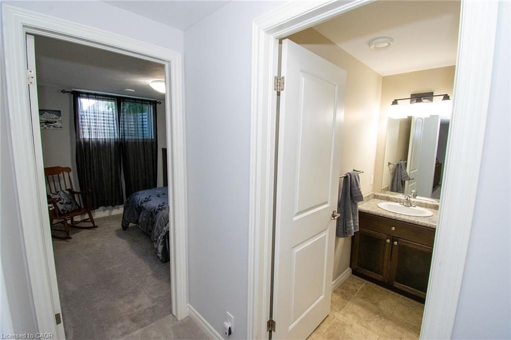 14 Lafayette Street E Property Photo 34