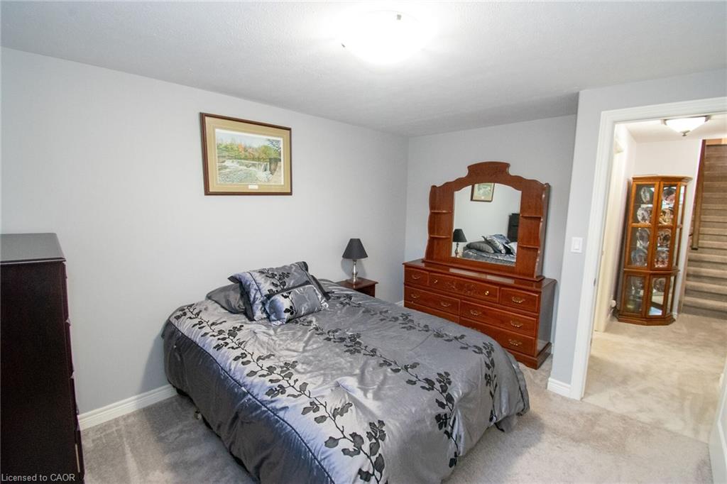 14 Lafayette Street E Property Photo 37