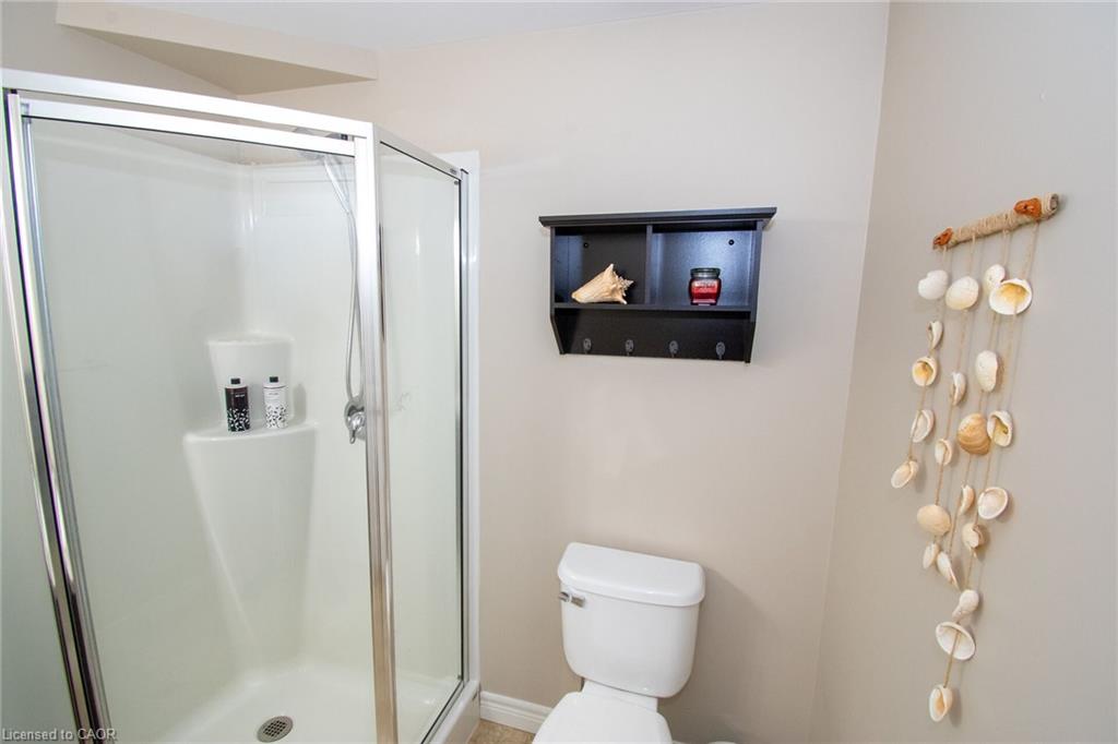 14 Lafayette Street E Property Photo 39