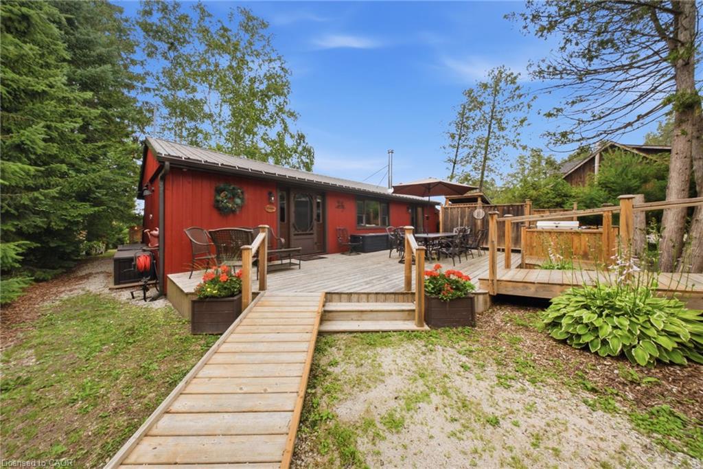 111 Wilson Drive Property Photo 1