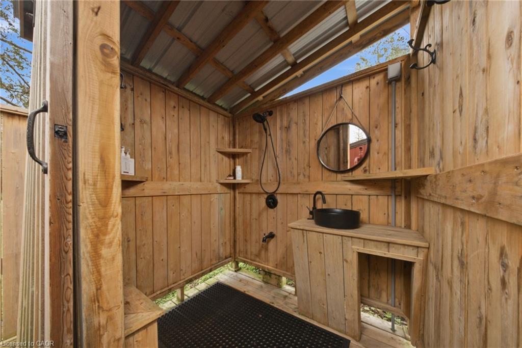111 Wilson Drive Property Photo 8