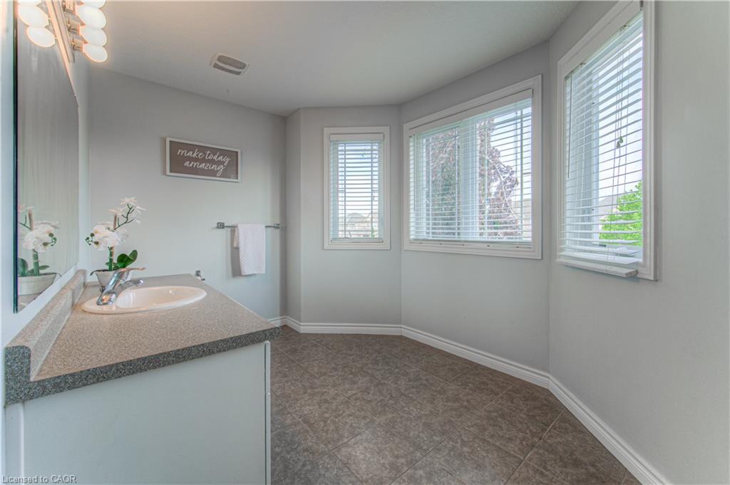 139 Pebblecreek Drive Property Photo 18