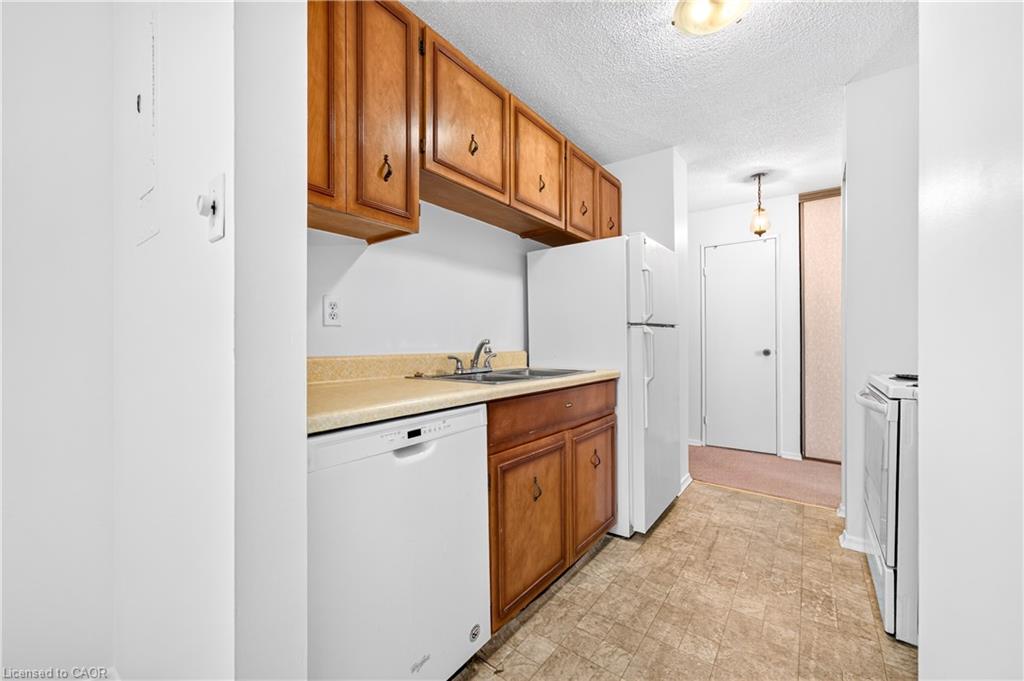 1405-222 Jackson Street W Property Photo 7