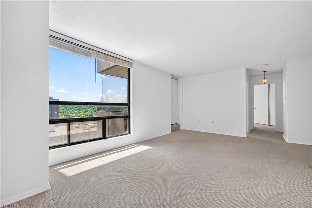1405-222 Jackson Street W Property Photo 11