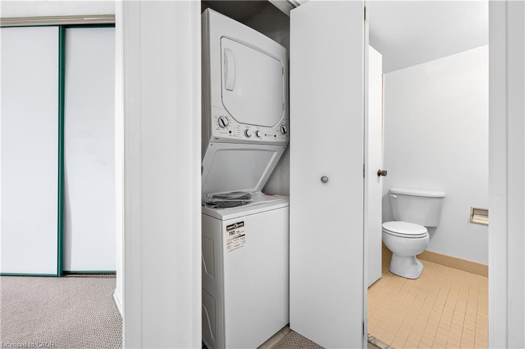 1405-222 Jackson Street W Property Photo 32