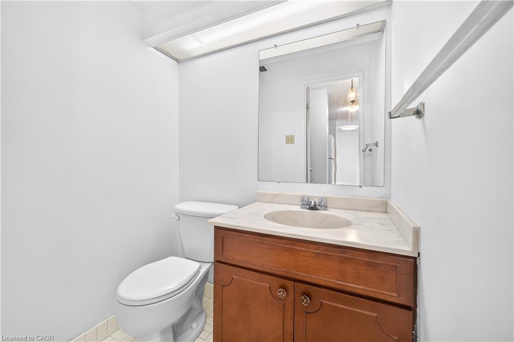 1405-222 Jackson Street W Property Photo 35