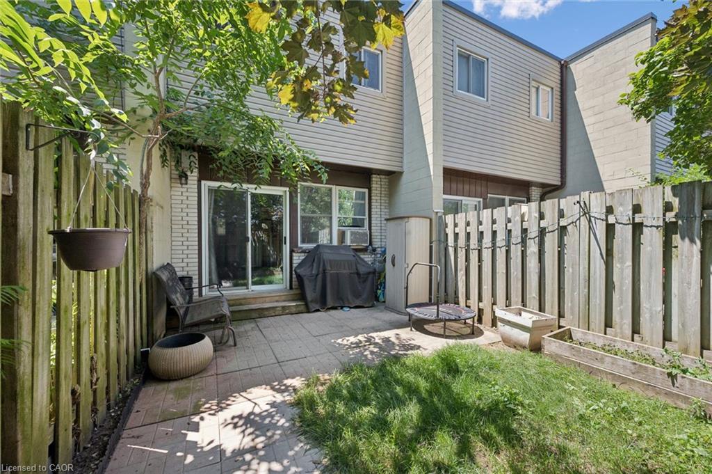 11-178 Grulke Street Property Photo 17