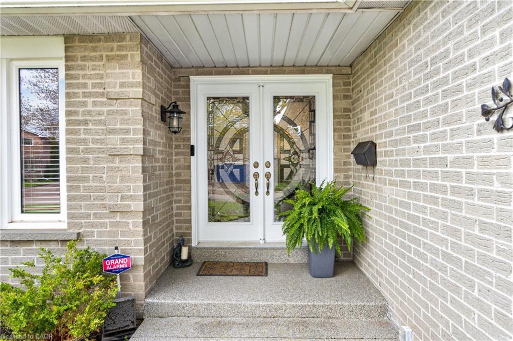 3086 Swansea Drive Property Photo 4