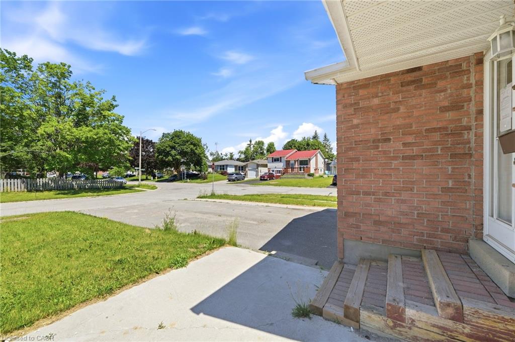 1 Mccuaig Court Property Photo 4