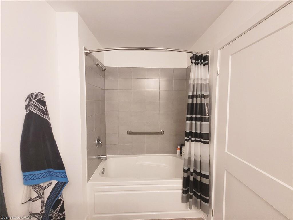 408-251 Northfield Drive E Property Photo 6
