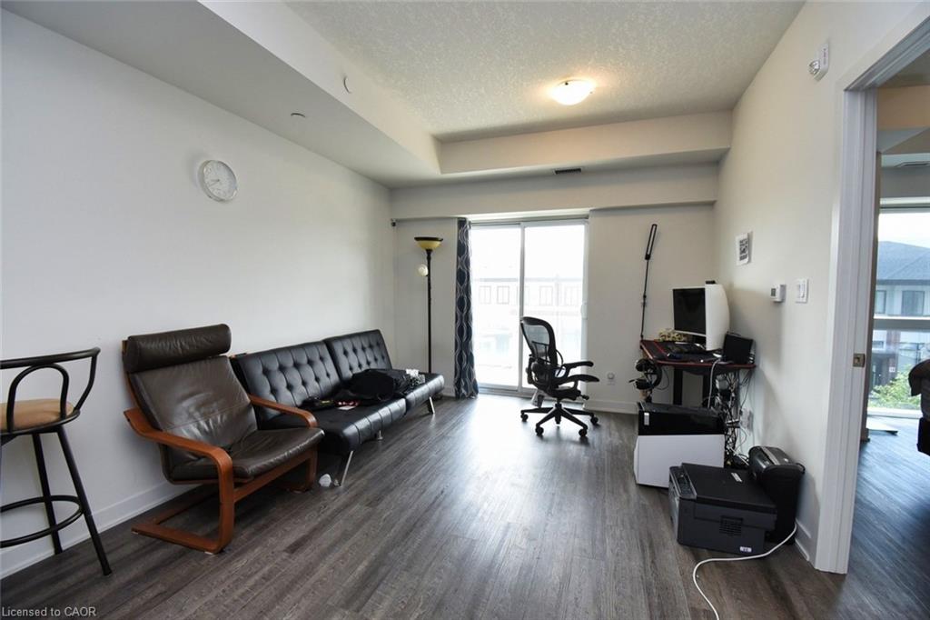 313-16 Markle Crescent Property Photo 6