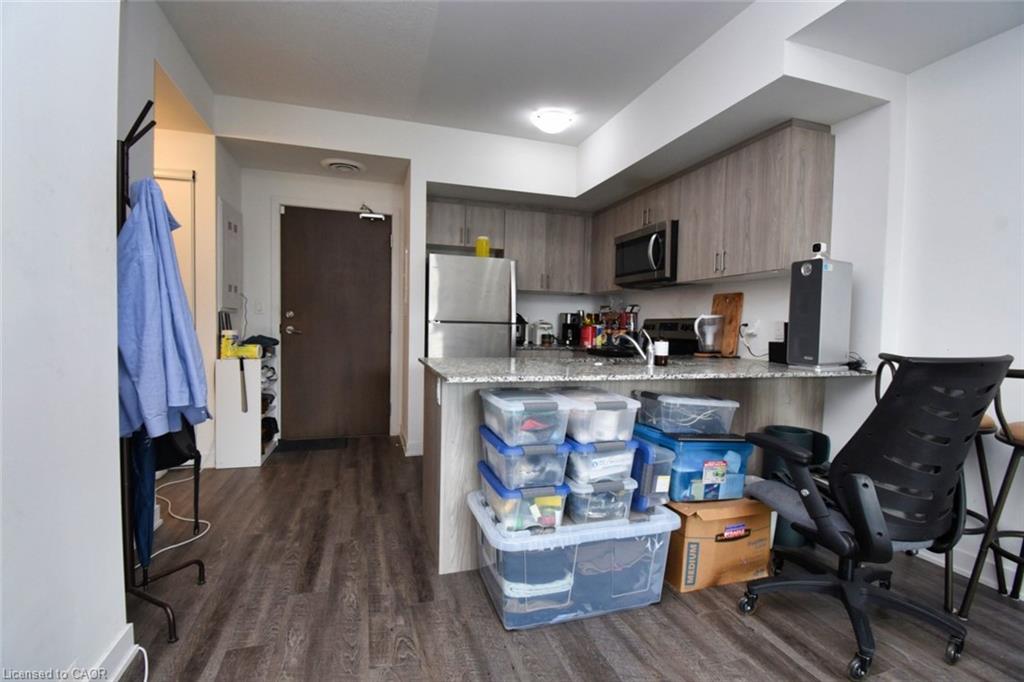 313-16 Markle Crescent Property Photo 7