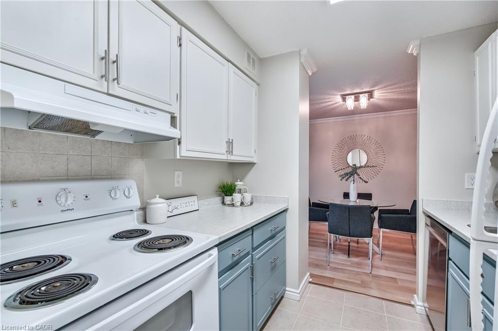 305-222 Jackson Street W Property Photo 8