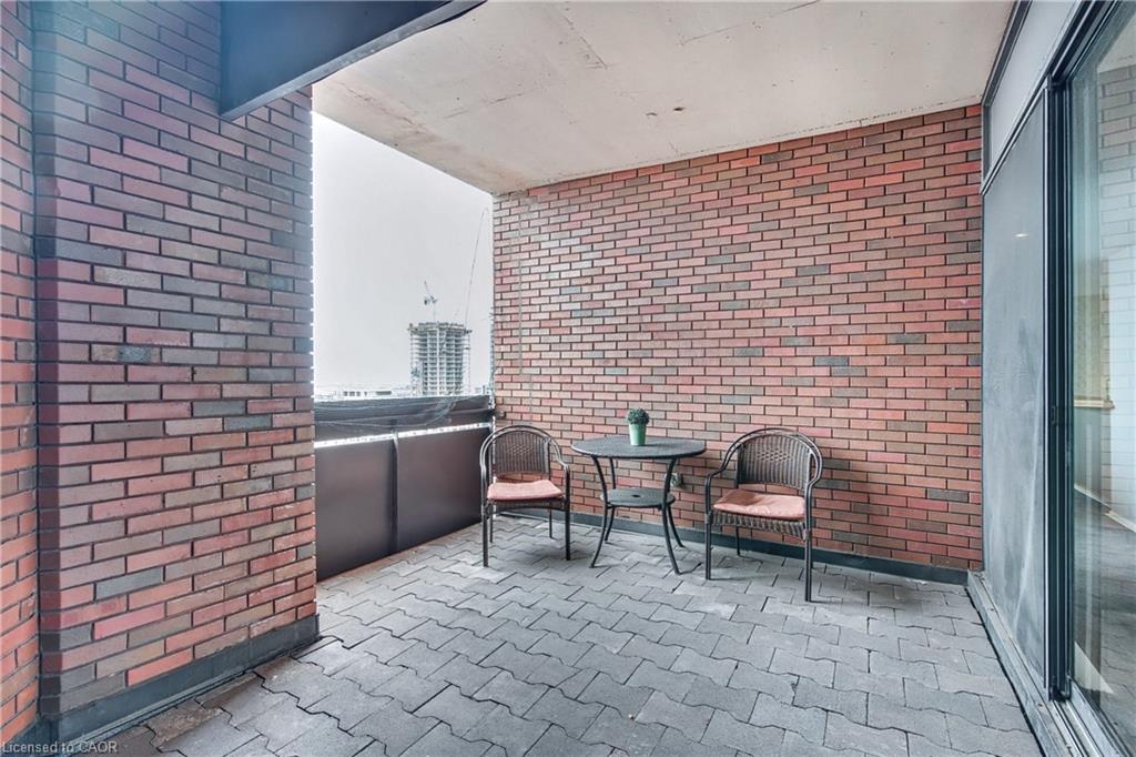 305-222 Jackson Street W Property Photo 26