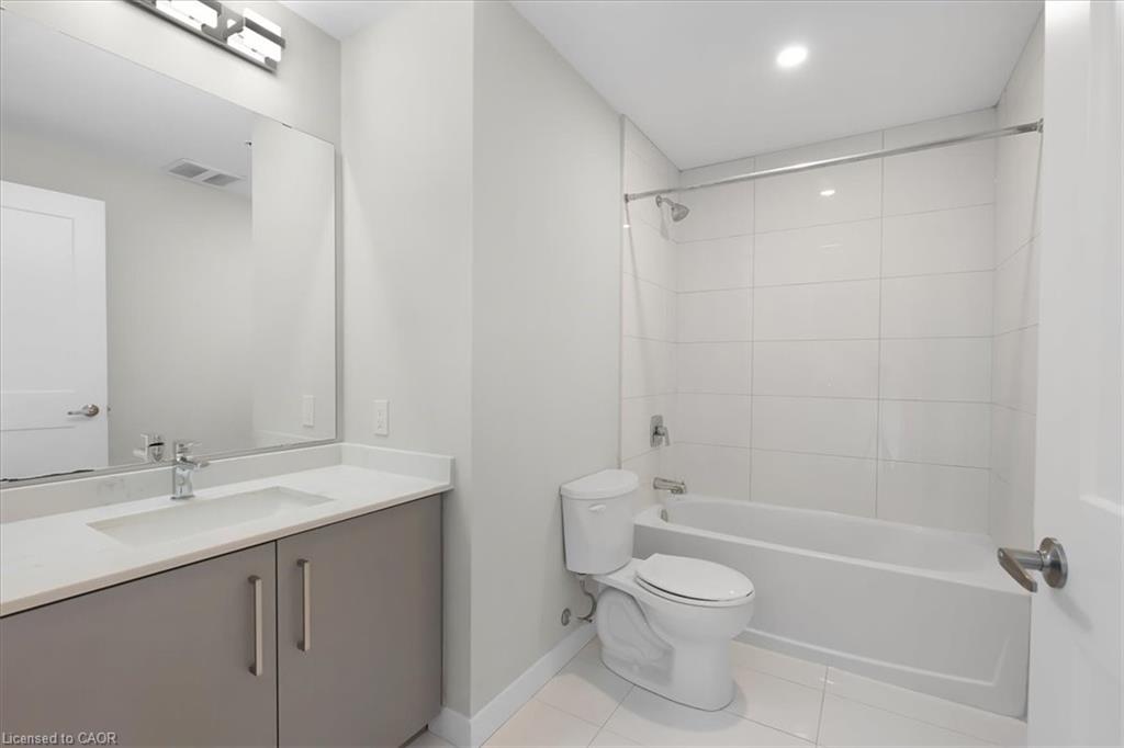 2309-15 Queen Street S Property Photo 13