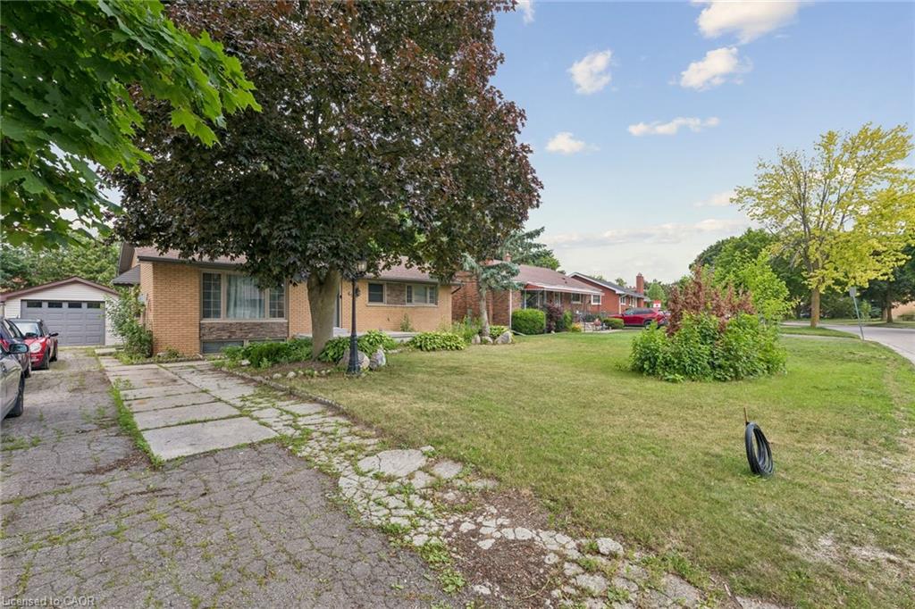 61 Godfrey Drive Property Photo 2