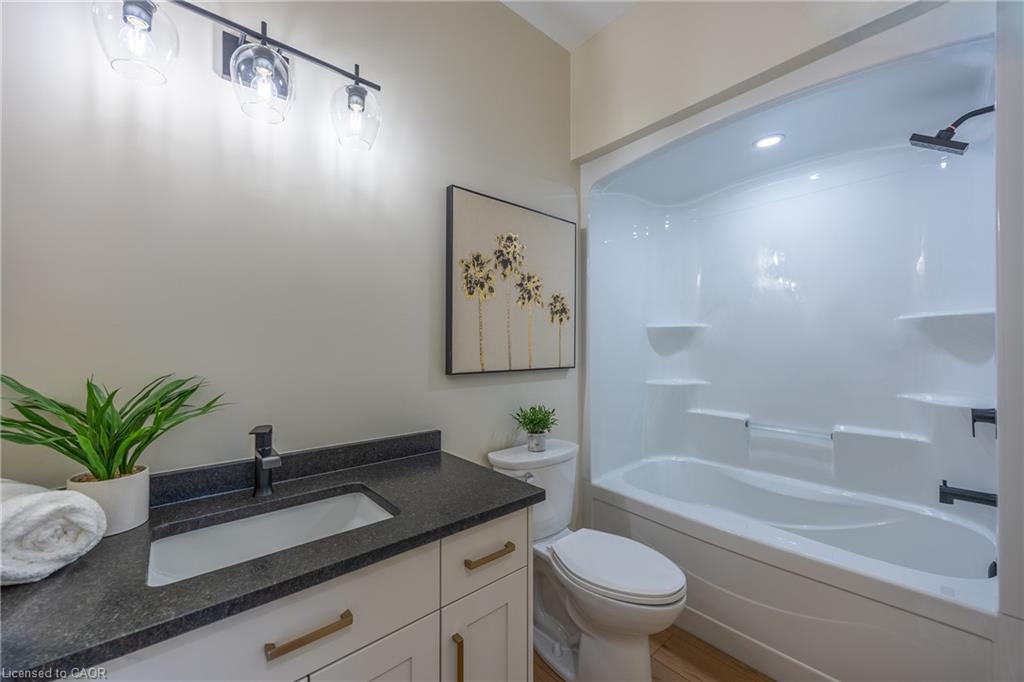 88 Craddock Boulevard Property Photo 8