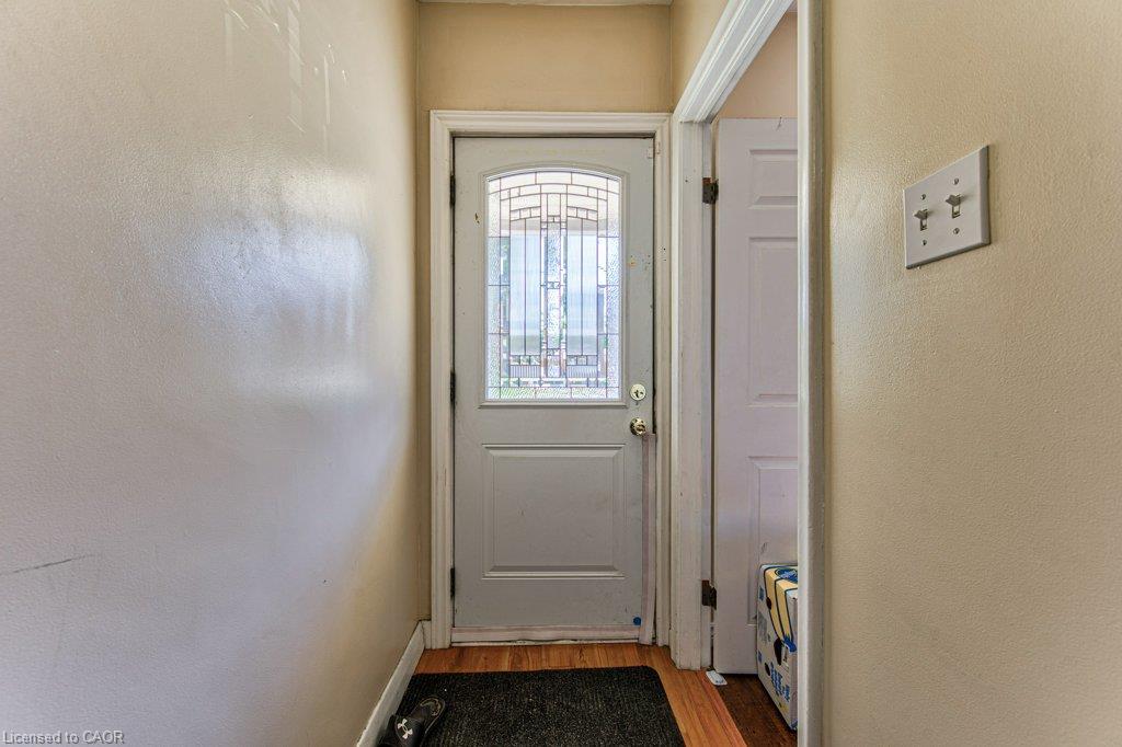 819 Duke Street Property Photo 5