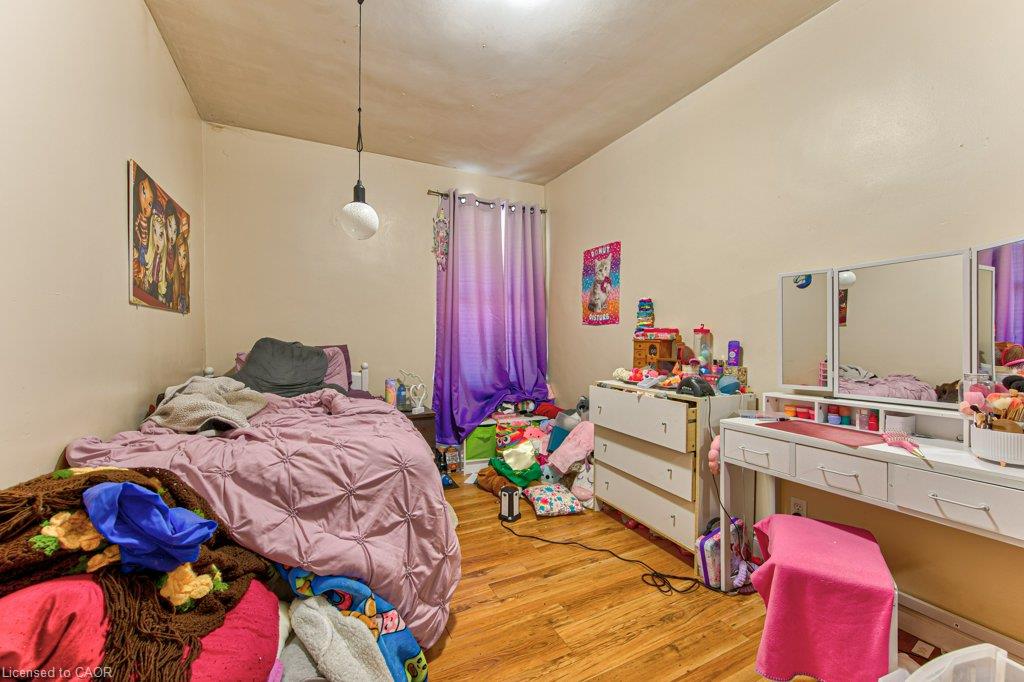 819 Duke Street Property Photo 10