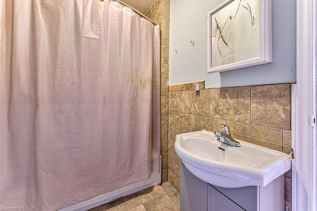 819 Duke Street Property Photo 27