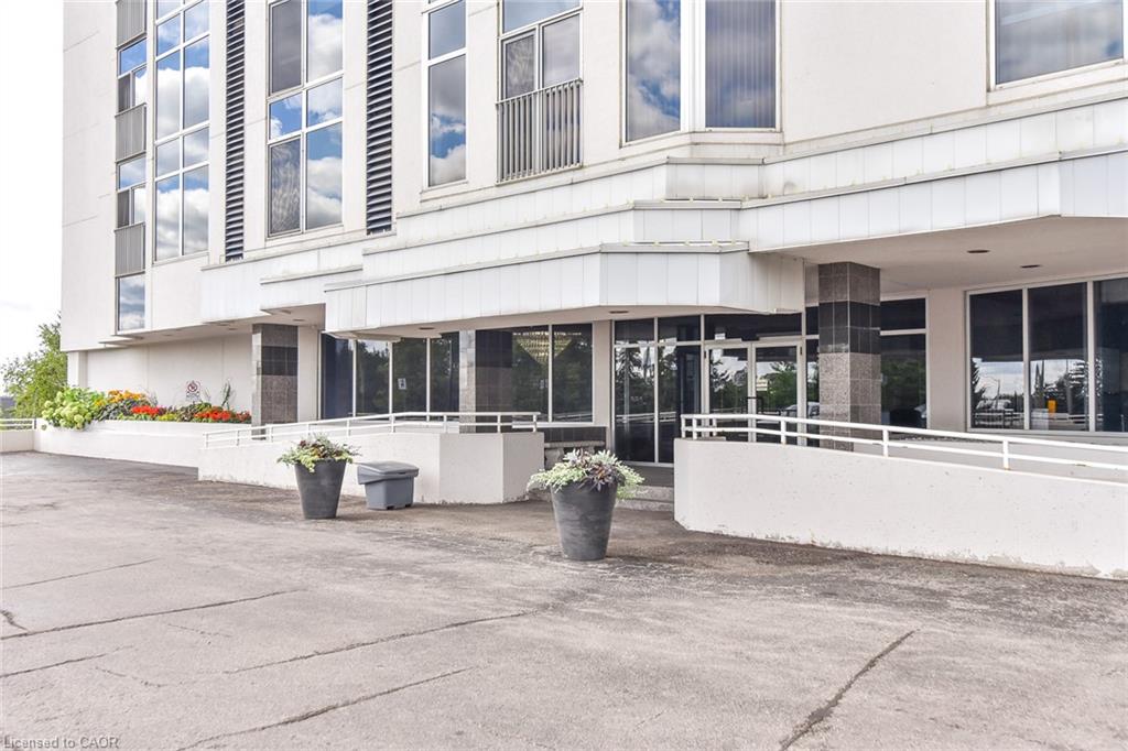 802-190 Hespeler Road Property Photo 2