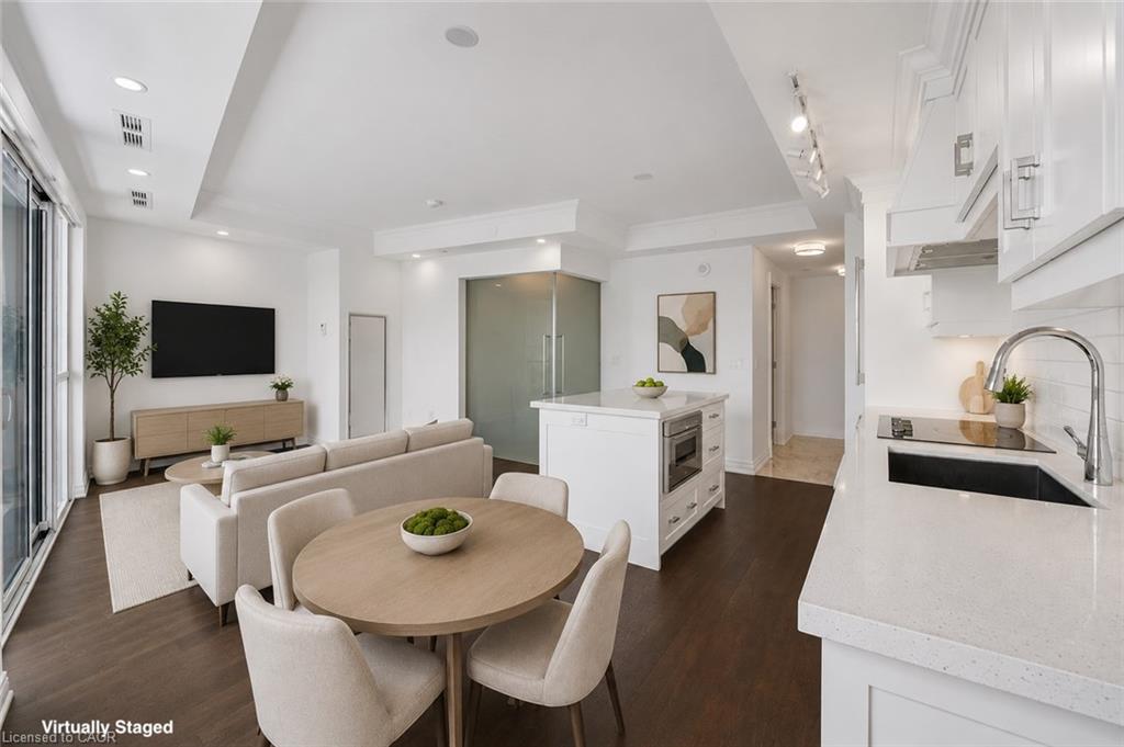 605-2060 Lakeshore Road Property Photo 5