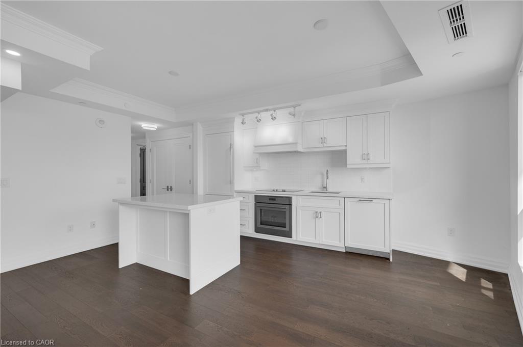605-2060 Lakeshore Road Property Photo 7