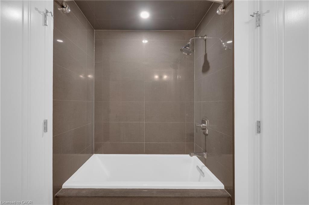 605-2060 Lakeshore Road Property Photo 20