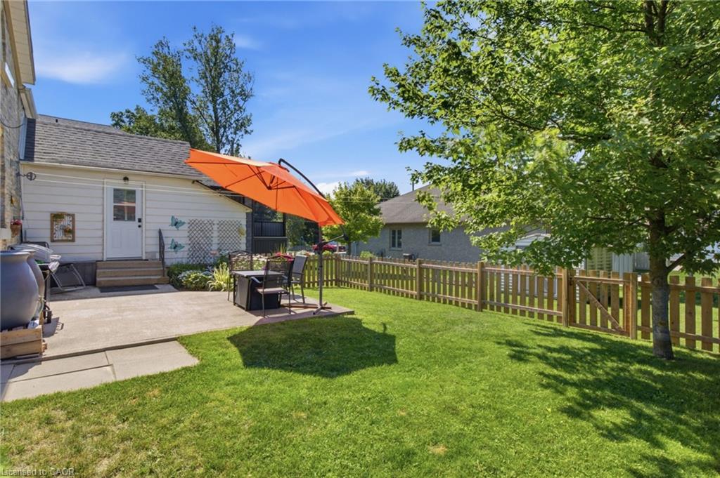 520 Elma Street W Property Photo 35