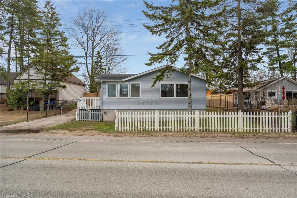 449 Mosley Street Property Photo 2