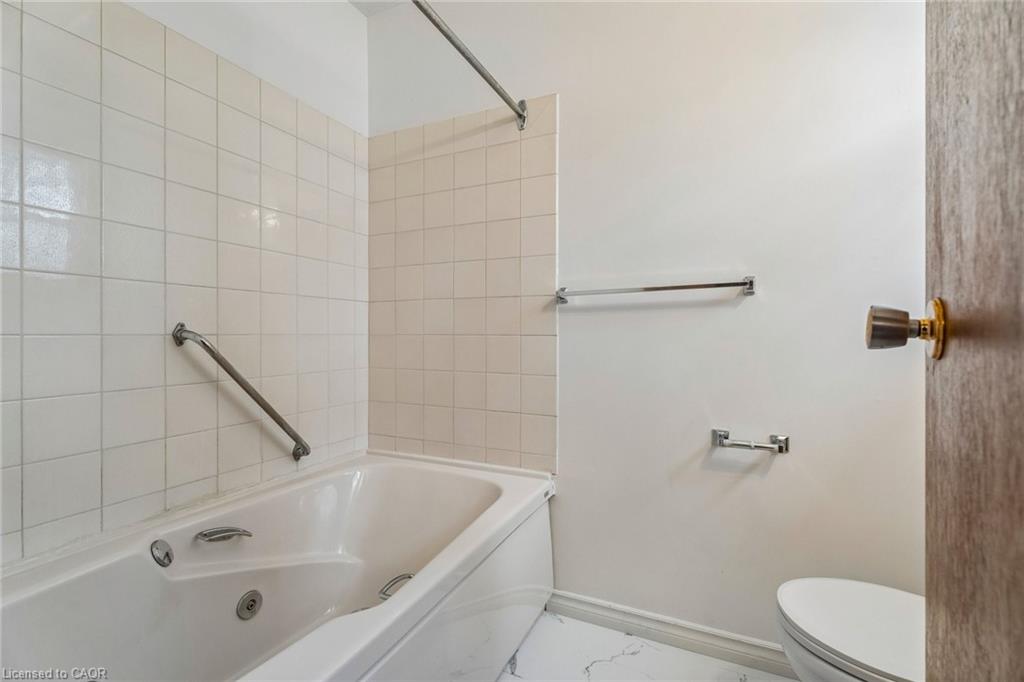 449 Mosley Street Property Photo 42
