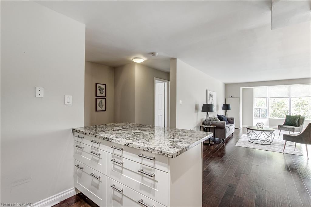 501-2121 Lakeshore Road Property Photo 14