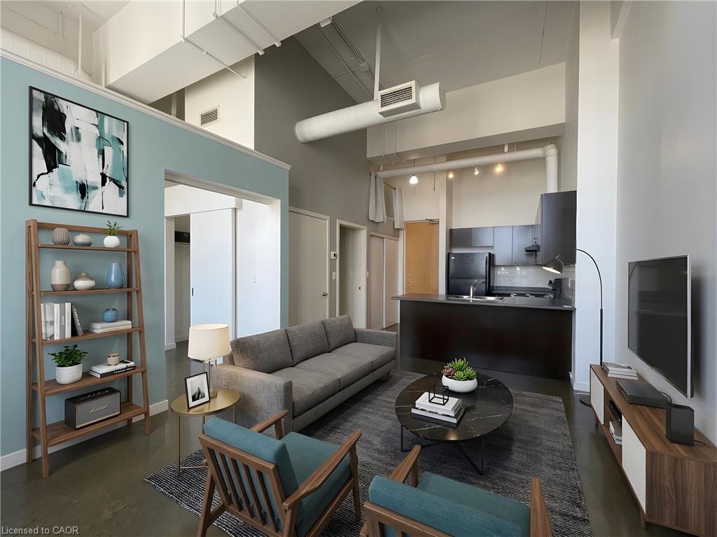 405-404 King Street W Property Photo 1