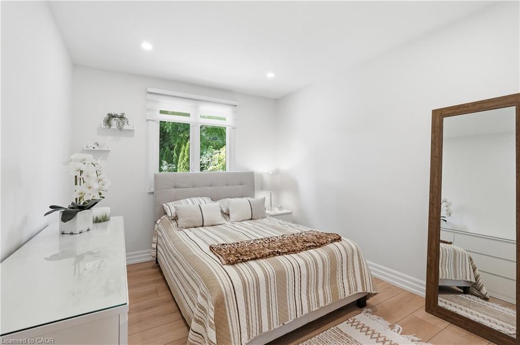 12 Cheval Drive Property Photo 23