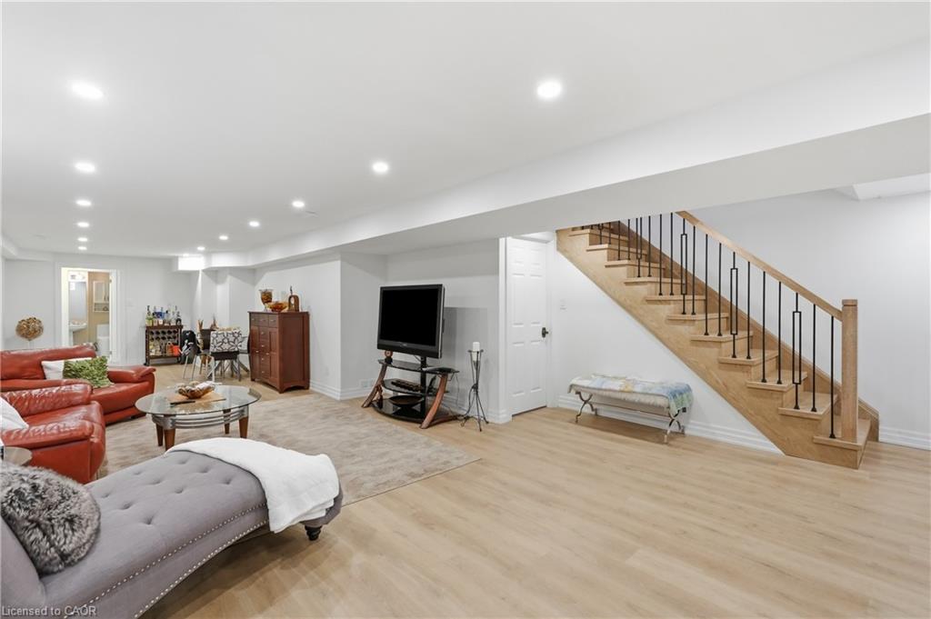 12 Cheval Drive Property Photo 31