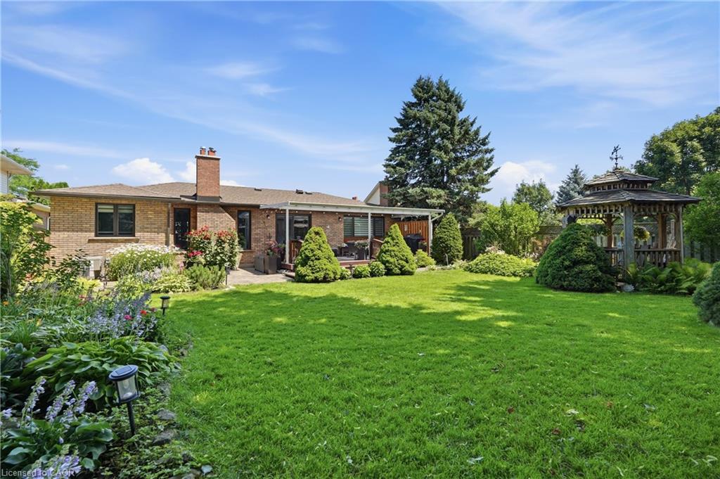 12 Cheval Drive Property Photo 44