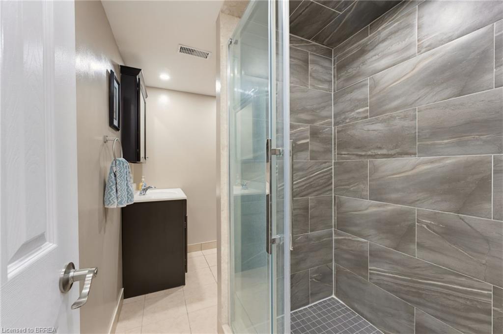 546 Glen Morris Road E Property Photo 14