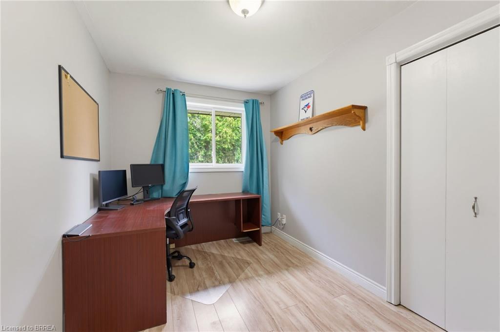 546 Glen Morris Road E Property Photo 17